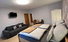 O&W Ferienzimmer am Nürburgring, Quiddelbach